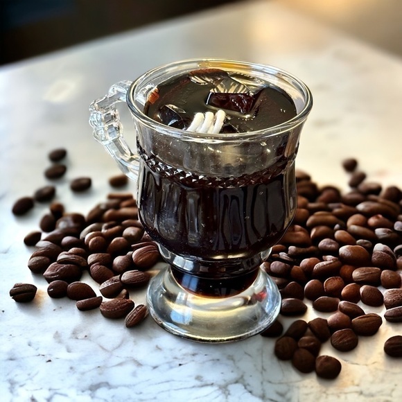 ⚠️SALE Candle // Dark Iced Coffee Handmade Candle SEND OFFERS🥳 - Picture 3 of 5